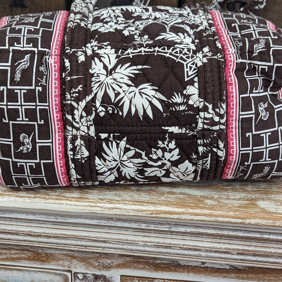 Vera Bradley "Imperial Toile" Retired, Barrel Bag - Picture 5 of 9